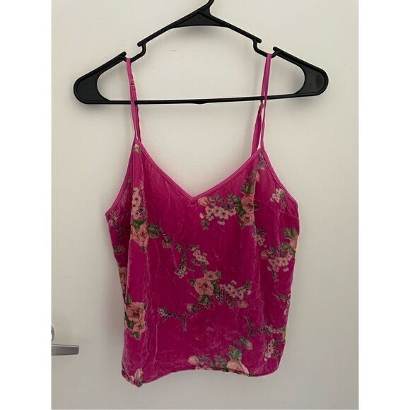 Victoria’s Secret tank top - Picture 1 of 5